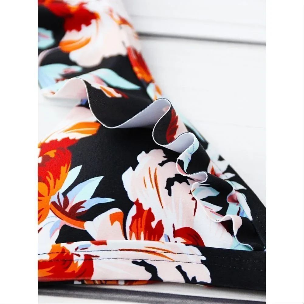 ✨HP✨Flower Print Ruffle Strap Triangle Bikini Set✨ - Picture 5 of 7